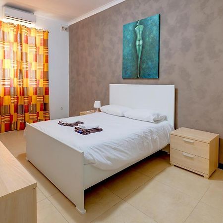 Modern 2 Bedroom Maisonette In Central Слима Екстериор снимка