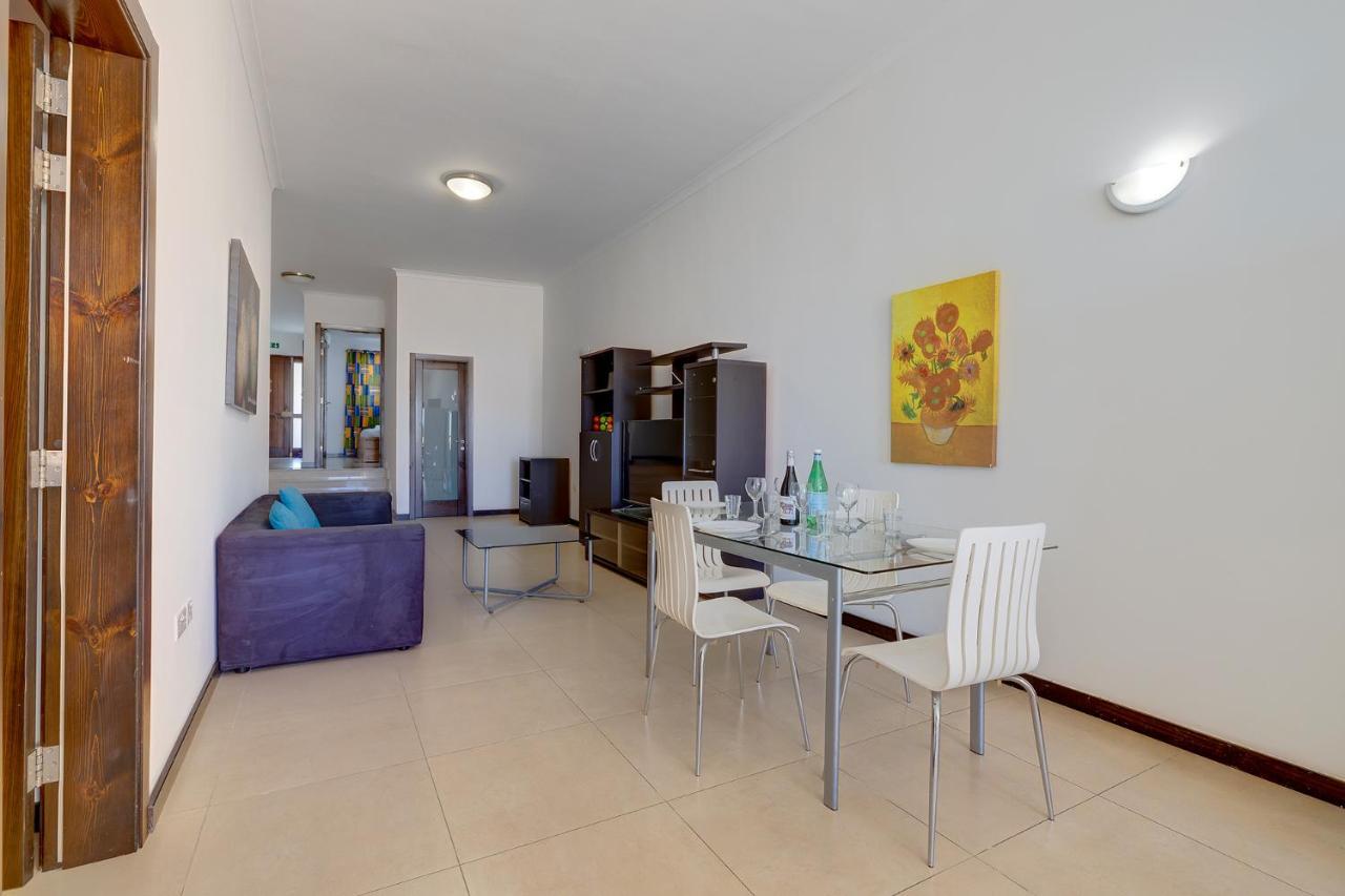 Modern 2 Bedroom Maisonette In Central Слима Екстериор снимка