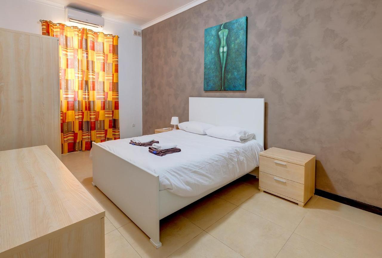 Modern 2 Bedroom Maisonette In Central Слима Екстериор снимка